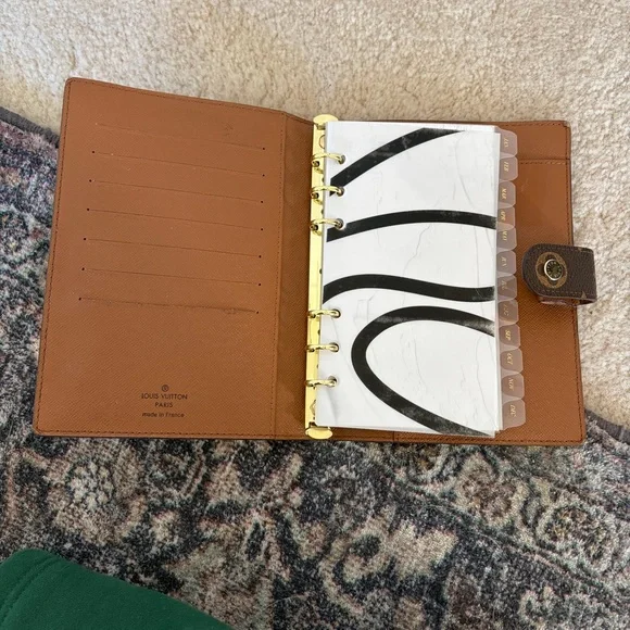 MM Agenda with Monthly Inserts - Picture 4 of 7